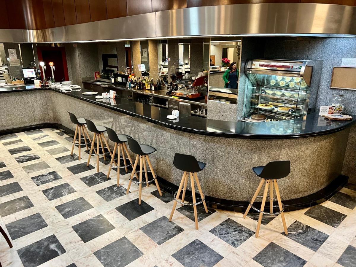 Hotel Turia Valenza Esterno foto