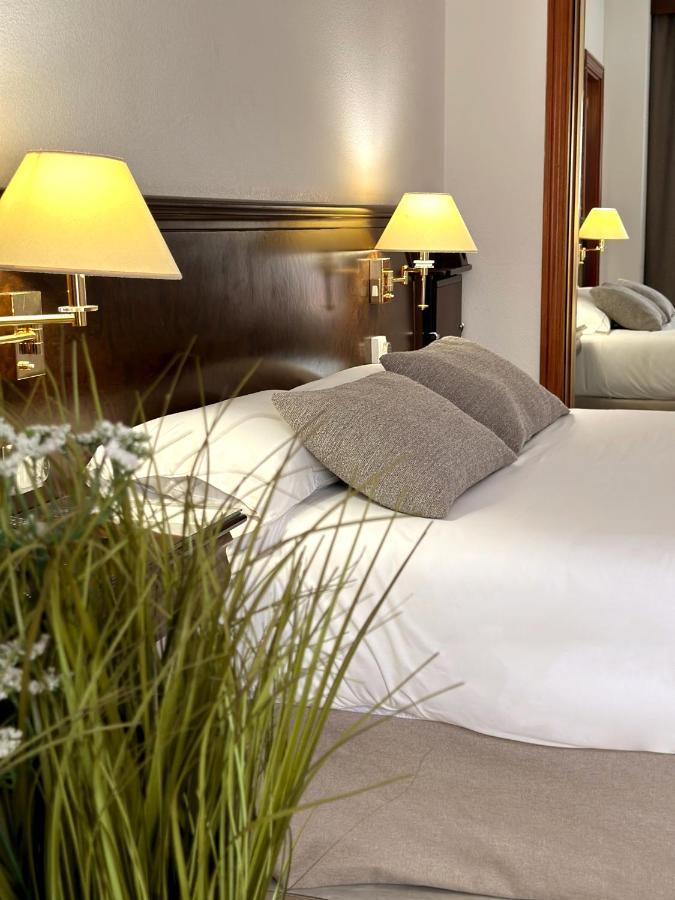 Hotel Turia Valenza Esterno foto