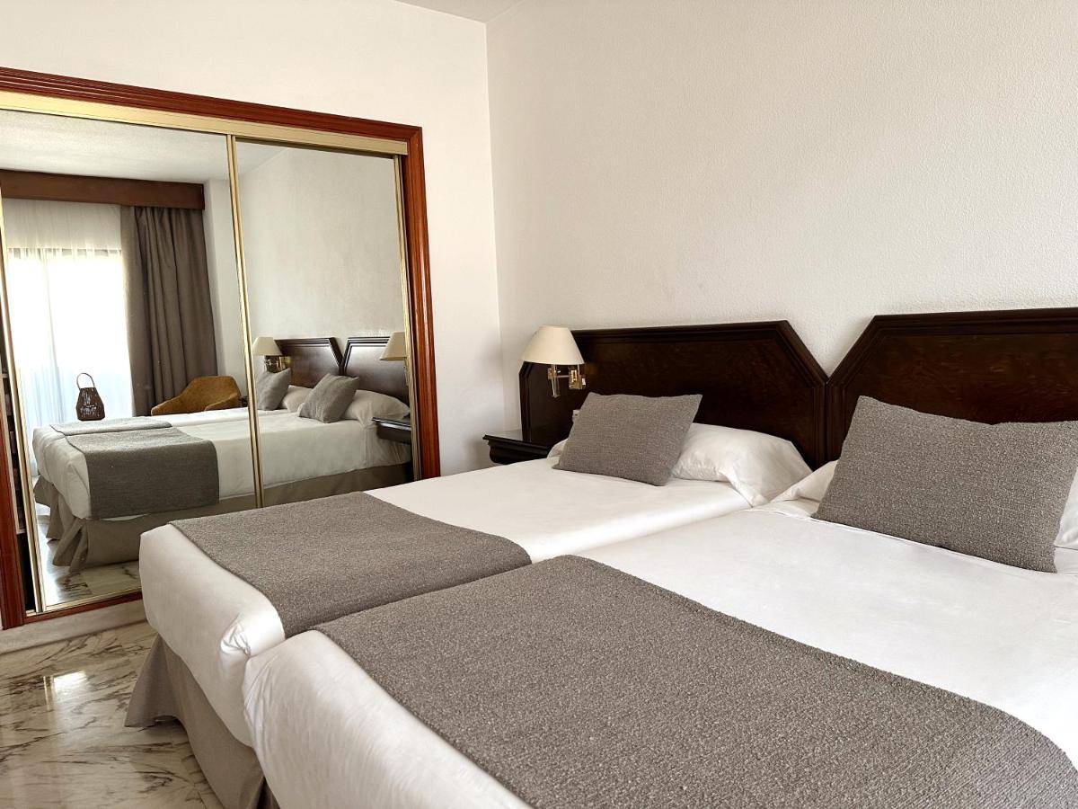 Hotel Turia Valenza Esterno foto