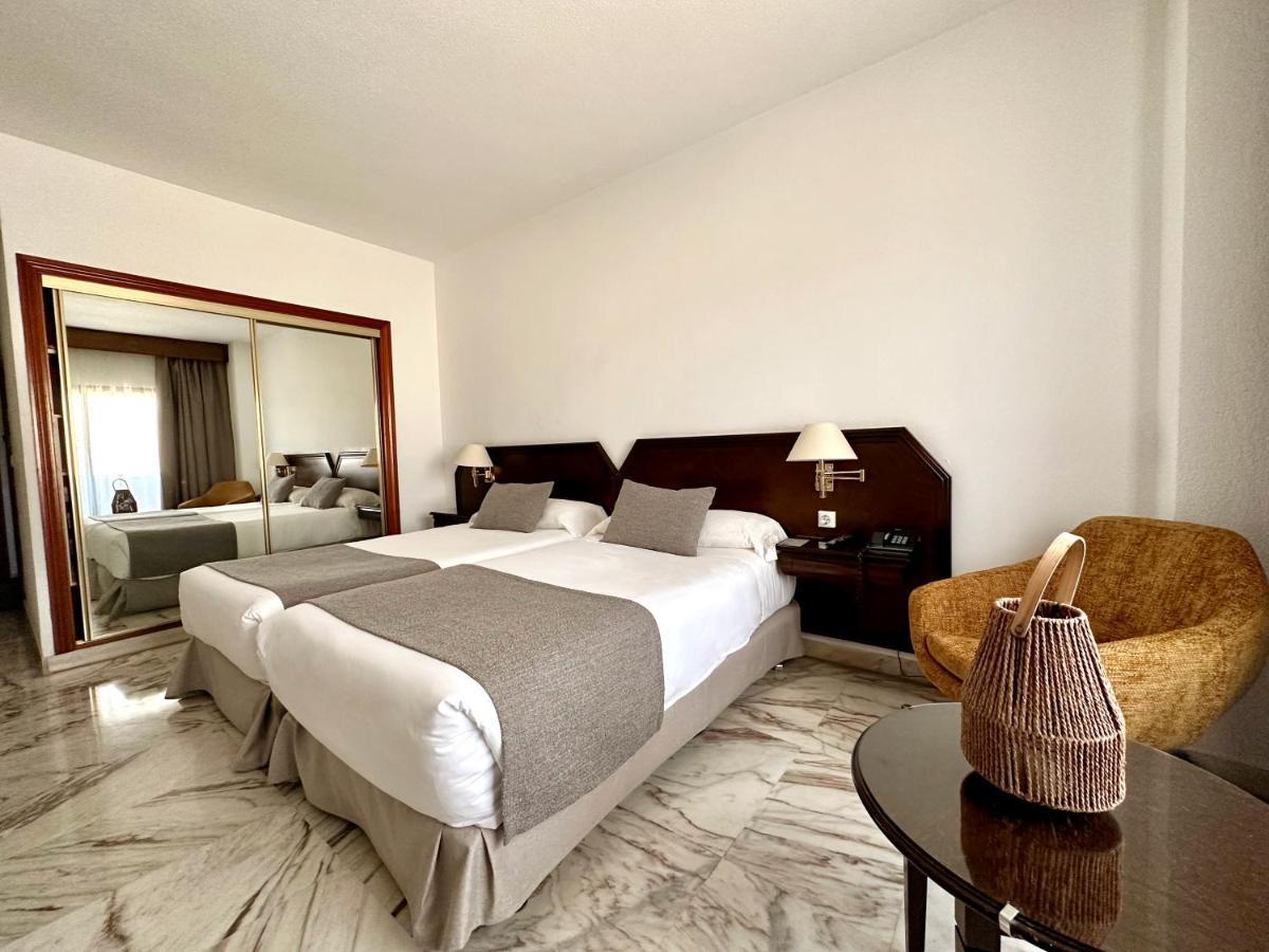 Hotel Turia Valenza Esterno foto
