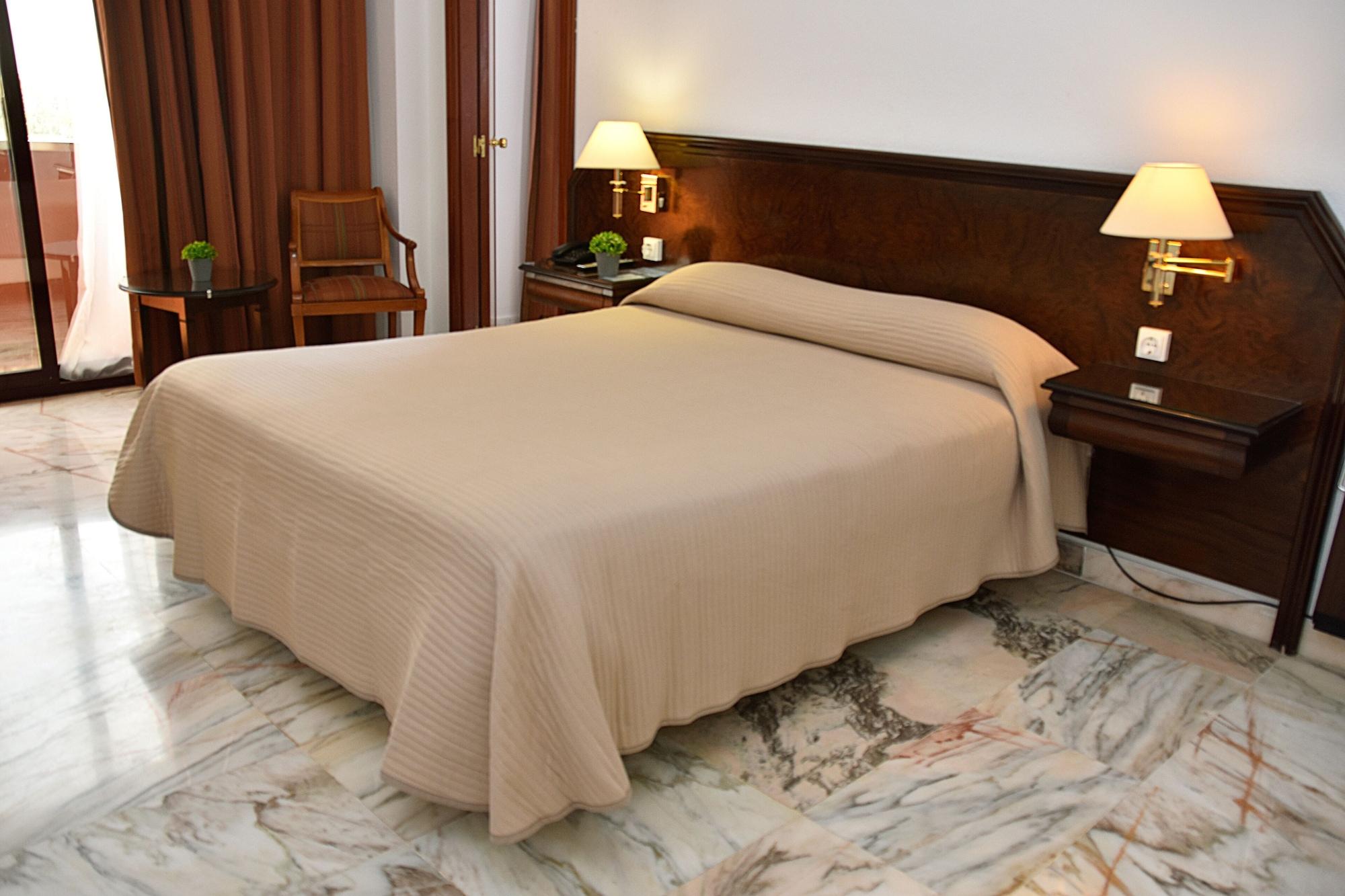 Hotel Turia Valenza Esterno foto