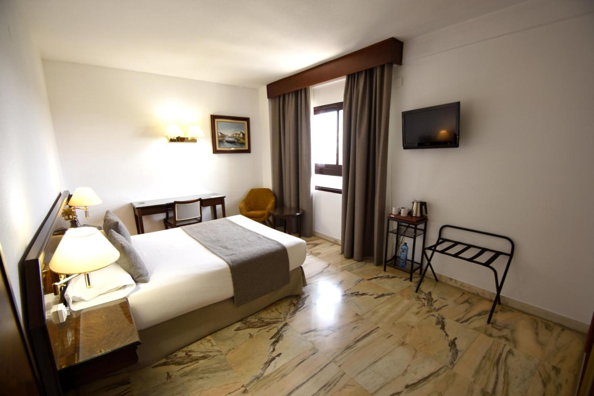 Hotel Turia Valenza Esterno foto